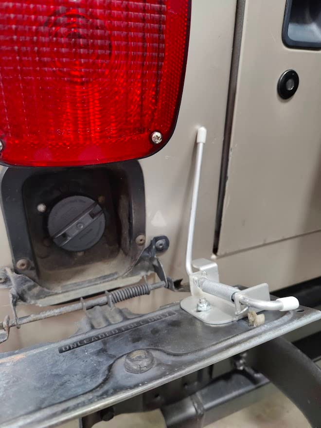 Amazon.com: Dog Fox Industries License Plate Caddy Gas Hatch Latch