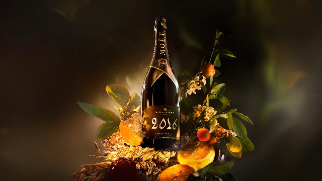 Moët & Chandon Grand Vintage 2016, Giftbox, 75cl : Amazon.co.uk