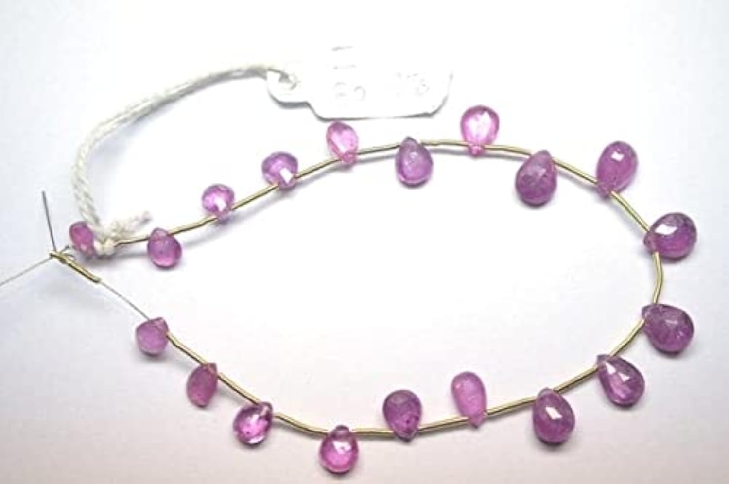 Saphir rose naturel en perles facettées poire pour remplacer vos pierres synthétiques