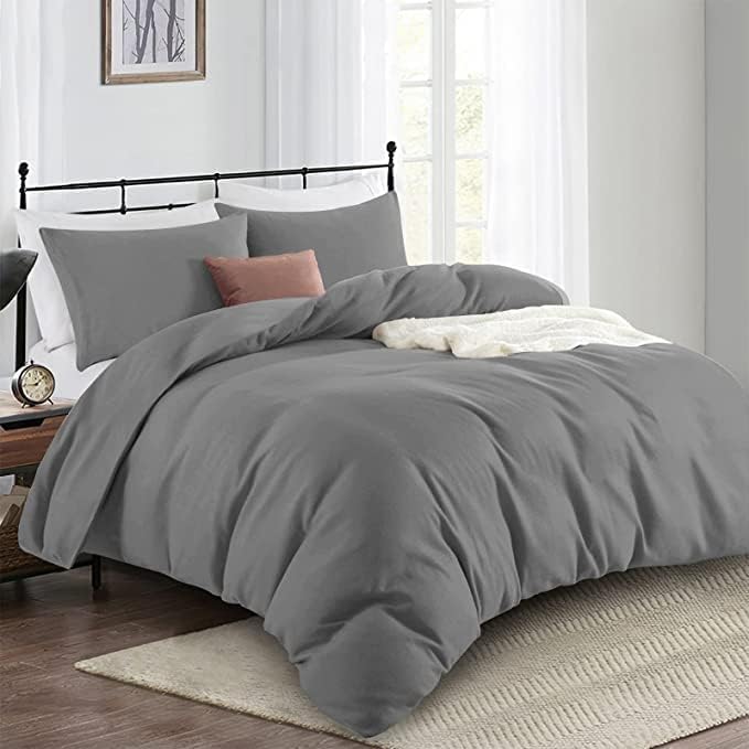 Hafaa King Size Duvet Cover Sets  Brushed Microfiber 3 PCs Plain Grey Bedding Set with Pillow Cases  Button Closure Ultra Soft Quilt Bed Cover (230x200cm)