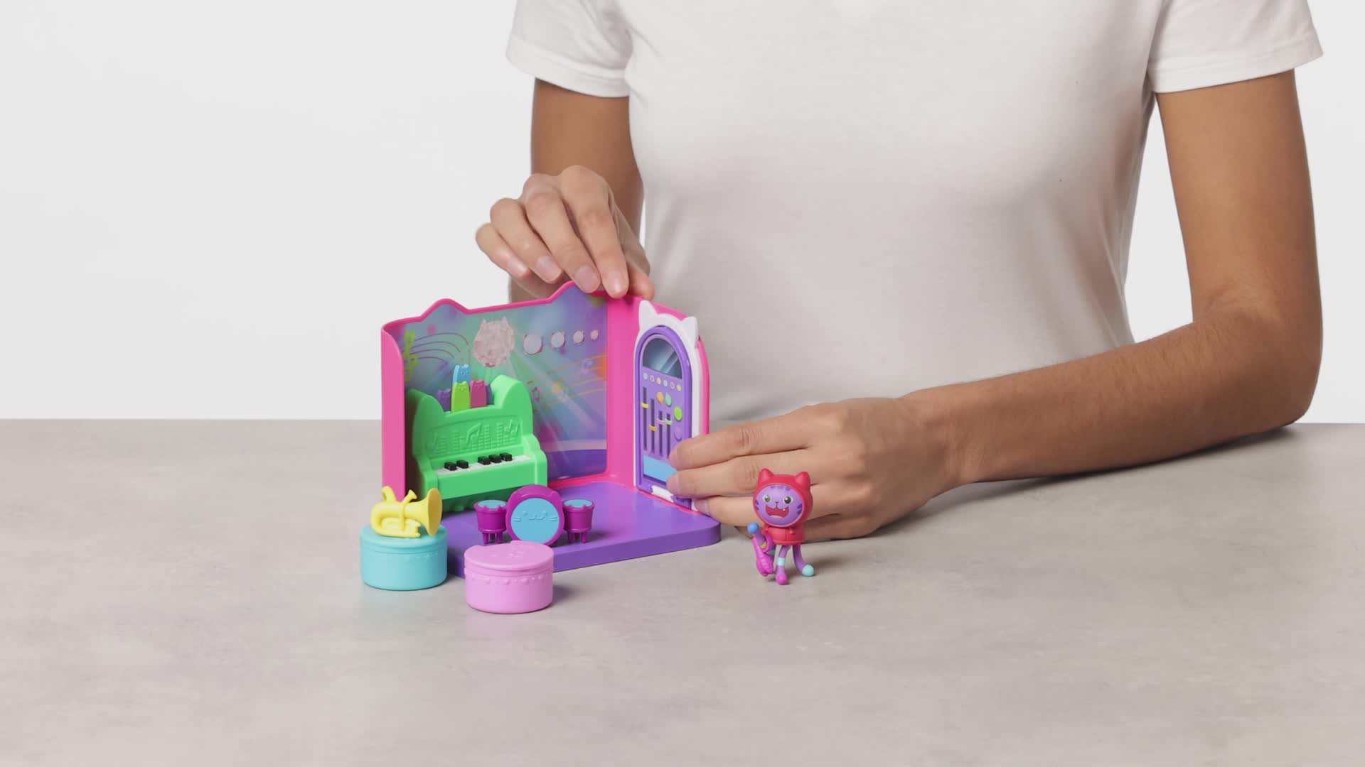 Amazon.com: Gabby's Dollhouse, Groovy Music Room with Daniel James