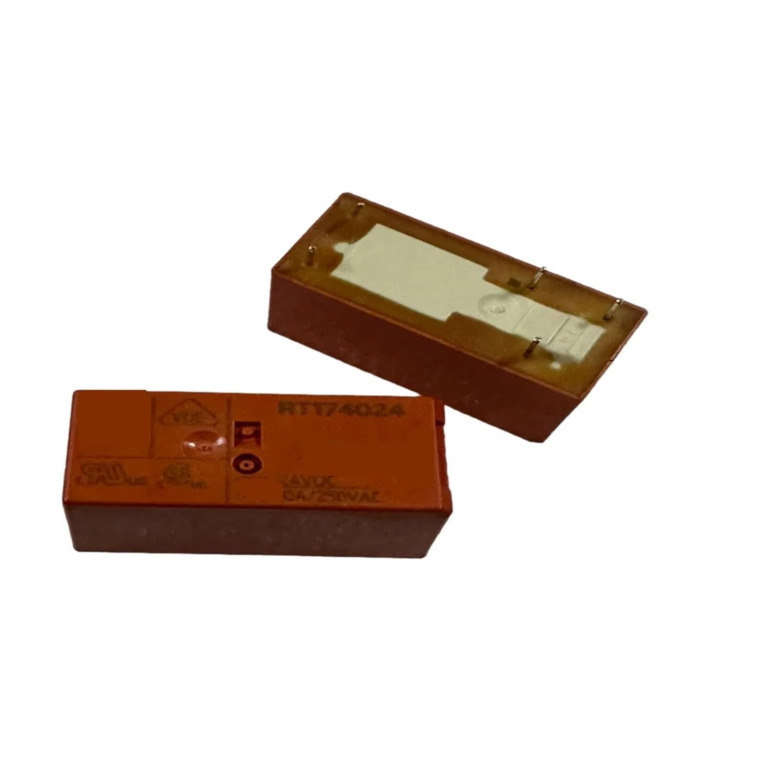 Relé 12A 24VDC RT114024 de 5 pines para control de circuitos
