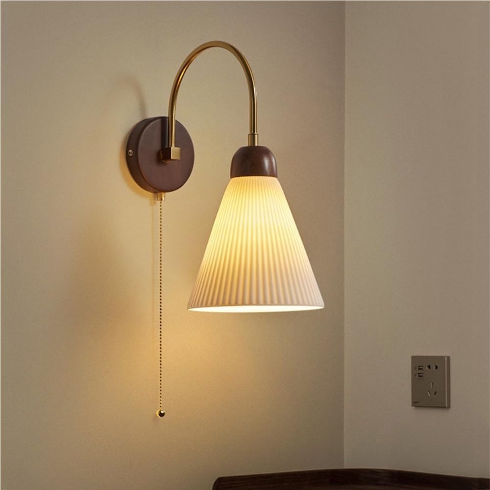 Applique da Parete in Ottone e Vetro opalino di metà secolo Moderno con Interruttore a Catena a Collo di Cigno, Lampada da Parete in Stile Fattoria in Legno Vintage per Sala da Pranzo, Camera da