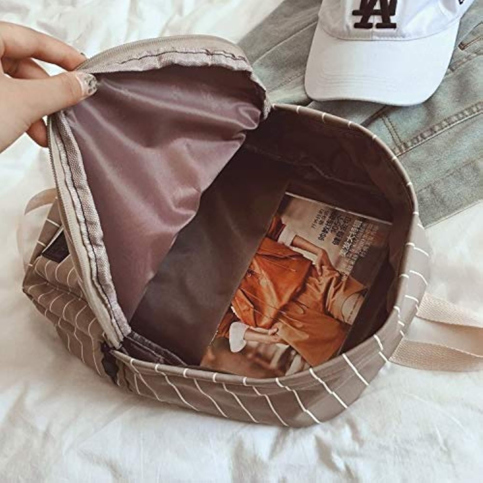 QGT Stripe Pattern Double Shoulders School Bag