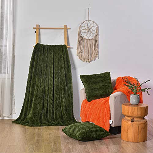 YUSOKI Luxury Faux Fur Throw Pillow Covers-18 x18,Set of 2-Decorative Fuzzy Fluffy Cozy Pillow Cases for Sofa Couch Bedroom Without Insert(Olive Green,18"x18")