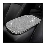 【Luxuriös und Stilvoll】: Diamanten Design Armlehne Pad macht Ihr Auto schön und süß. Es sieht stilvoll und auffällig, so ist es schwer für Mädchen zu widerstehen, so schön und charmant Auto Interieur Zubehör. Diese funkelnden Diamanten sehen nicht nur gut aus, sondern haben auch ein großartiges Tastgefühl, sie werden nie Ihre Hände verletzen. Außerdem können sie den Armkomfort erhöhen, ohne die Bedienung zu behindern.