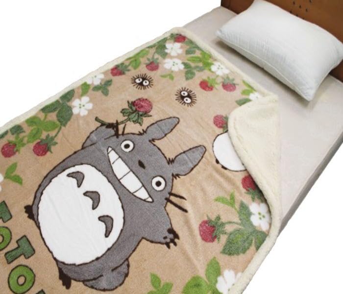 Amazon｜トトロ 毛布 となりのトトロ 「いちご見つけた