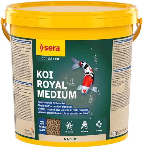 sera Koi Futter Royal Medium 21 l (5,65 kg) | Hauptfutter für 12-25 cm Koi | Teichfutter frei von Farb- & Konservierungsstoffen | Leicht verdaulich & wasserfreundlich | Fischfutter Teich