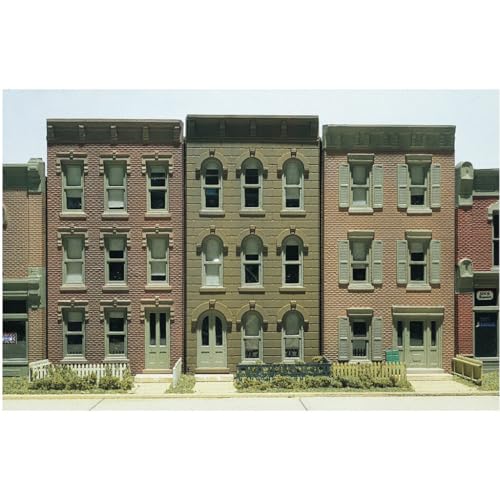 HO KIT DPM Townhouse Flats w/3 Fronts by Woodland Scenics by Woodland Scenics