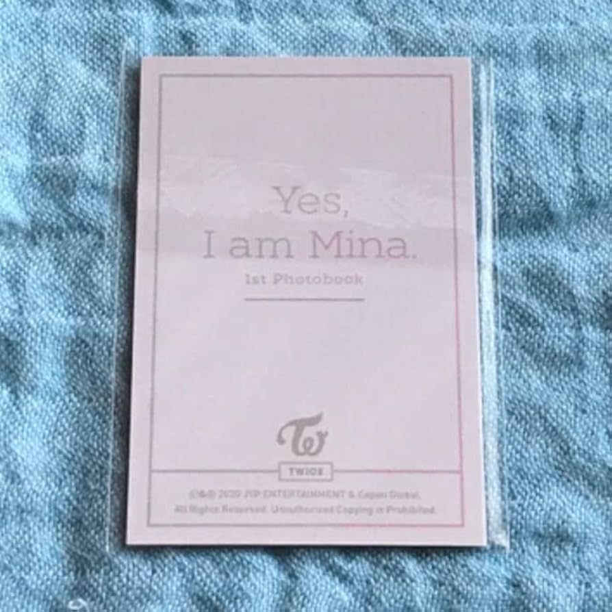 Amazon.co.jp: TWICE ミナ 写真集 Yes,I am MINA 初回特典フォト