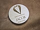 Abrebotellas magnético de madera de bambú grabado personalizado hecho a mano con texto en inglés 'Groomsman or Bestman'