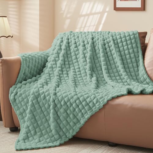 Image of BEDELITE 3D Checked Sage Green Fleece Throw Blanket for Couch, 50x70 Inch