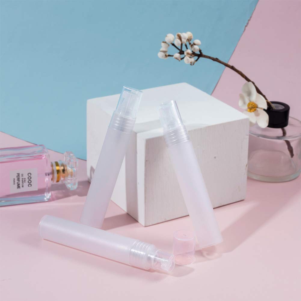 BENECREAT 12 Packung 20 ml weiße Mini Reise Sprühflaschen mit 4 teiligem Trichter, 4 teiliger 1ml Pipette und 2-teiliger Plastikpumpe für Parfüm mit Reiselotion