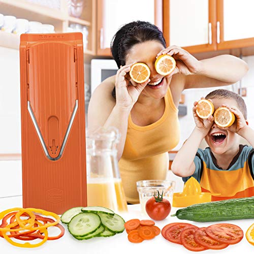 Foto von Börner Gemüsehobel V3 (Plus Set) • V-Hobel Set mit Auffangschale & Spiralschneider • Verstellbarer Gemüseschneider für Scheiben, Stifte, Würfel • Küchenhobel Set • Farbe: Orange