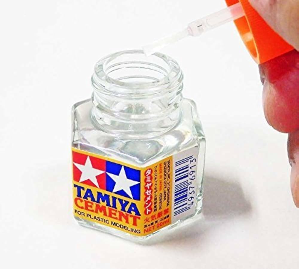 ばいおれっと Amazon.co.jp: タミヤセメント 六角ビン 20ml 87012: ホビー