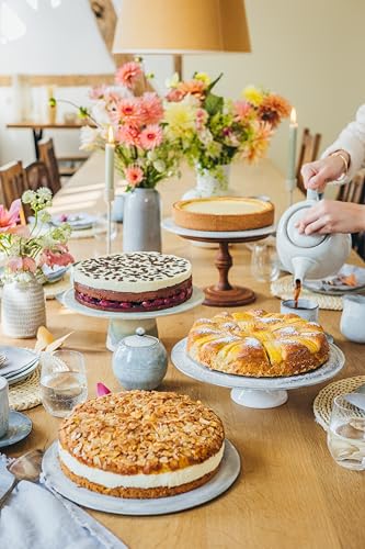 RUF Landlust Käsekuchen Backmischung, Traditioneller Käsekuchen mit echter Bourbon-Vanille, schmeckt wie hausgemacht, schneller Klassiker für besondere Anlässe, inkl. gratis Rezeptheft