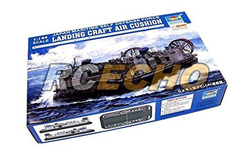 Maquette Trumpeter 1/144 LCAC Landing Craft Air Cushion 00106 navire militaire de guerre