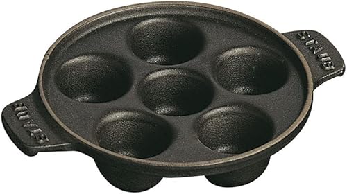 Staub Plato Escargot de hierro fundido de 5.75 pulgadas con 6 agujeros, negro mate, fabricado en Francia