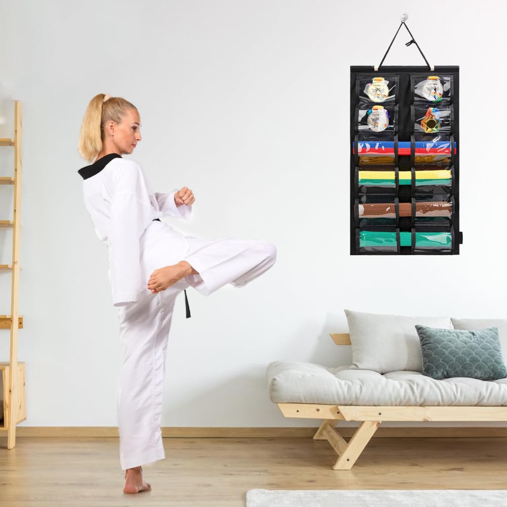 Espositore Cinture Karate Parete, Organizer 12 Tasche per Cintura Arti Marziali e Medaglie, Appendimedaglie in Tessuto Resistente, Pratico per Karate Taekwondo