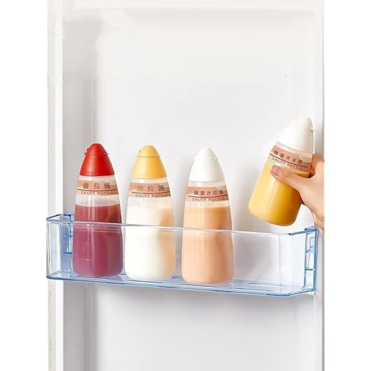 1pcs Red Condiment Squeeze Bottles with Lid 500ml- Reusable Food-Grade Plastic Sauce Dispensers, Easy to Squeeze & Refill, Perfect for Home and Restaurant Use Red