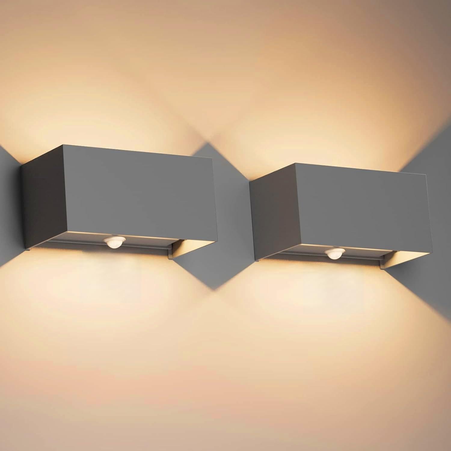 Klighten 2 PCS Lampada da esterno, 24W Applique da Parete con sensore di movimento per luci esterni/interni Lampada da parete con fascio regolabile IP65 Impermeabile 3000K,Grigio scuro