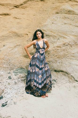 knee length dresses for ladies O'Neill Women's Saltwater Essentials Kali Floral Mel Cover-Up Maxi Dress main image 1