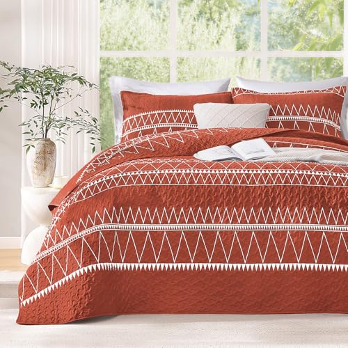 Image of Burnt Orange Quilts Queen Size, 3 Pcs Boho Striped Bedspread | Soft Lightweight Burnt Orange Printed Bohemian Polyester Reversible Coverlet Comforter Sets for All Season (90 inchx96 inch)