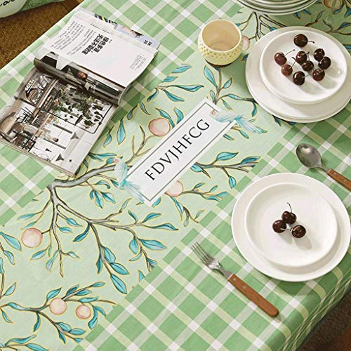 Nappe de table basse à carreaux vert pour un coin café chaleureux