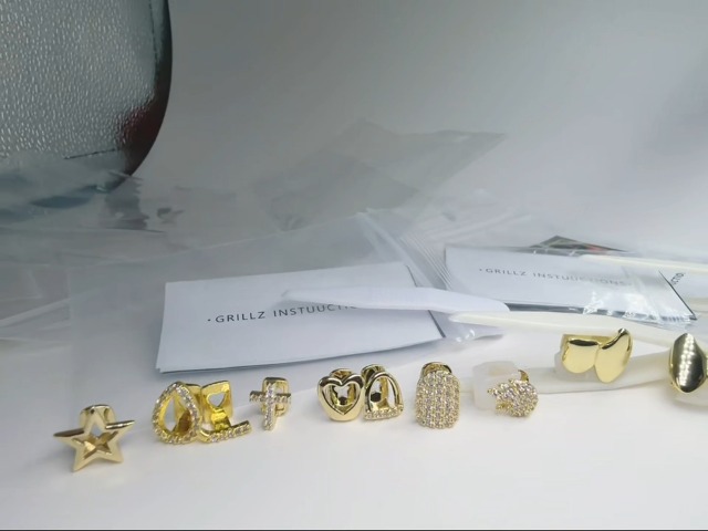Teeth Grillz para Mujeres y Hombres, Set de Joyería Dental Dorada Brillante miniatura 7