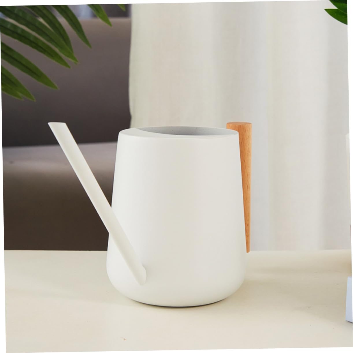 VANZACK Annaffiatoio in Ferro 900ml Becco, Impugnatura Ergonomica in Legno, Facile da Riempire, per Piante da Interno e Balcone