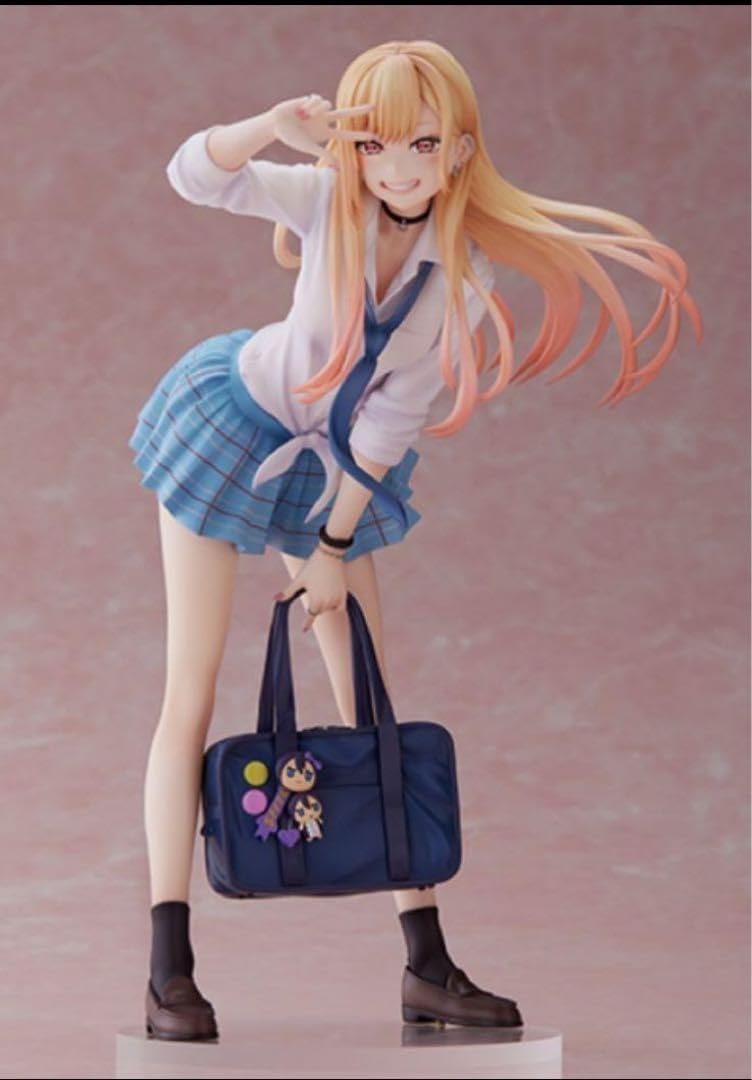 Amazon.co.jp: 喜多川海夢 フィギュア 1個 ZXVB : ホビー