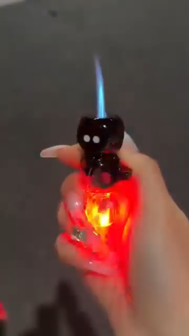 Encendedor giratorio 360° con llama azul a prueba de viento miniatura 7