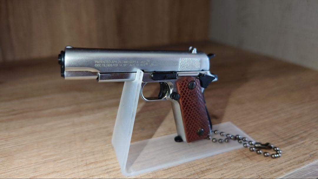 Amazon.co.jp: 精巧1 3ミニチュアガンキーホルダー コルト1911ウッド