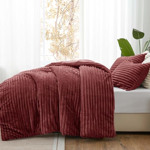 BEDELITE Fleece Queen Comforter Set -Super Soft & Warm Fluffy Burgundy Bedding, Luxury Fuzzy Heavy Bed Set for Winter with 2 Pillow Cases