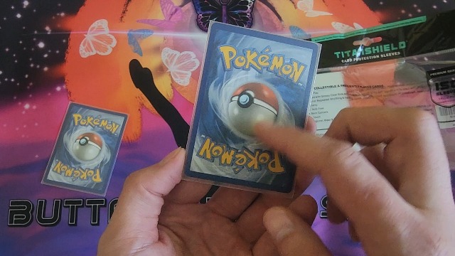 Watch Review Titanshield Clear Card Sleeves on Amazon Live