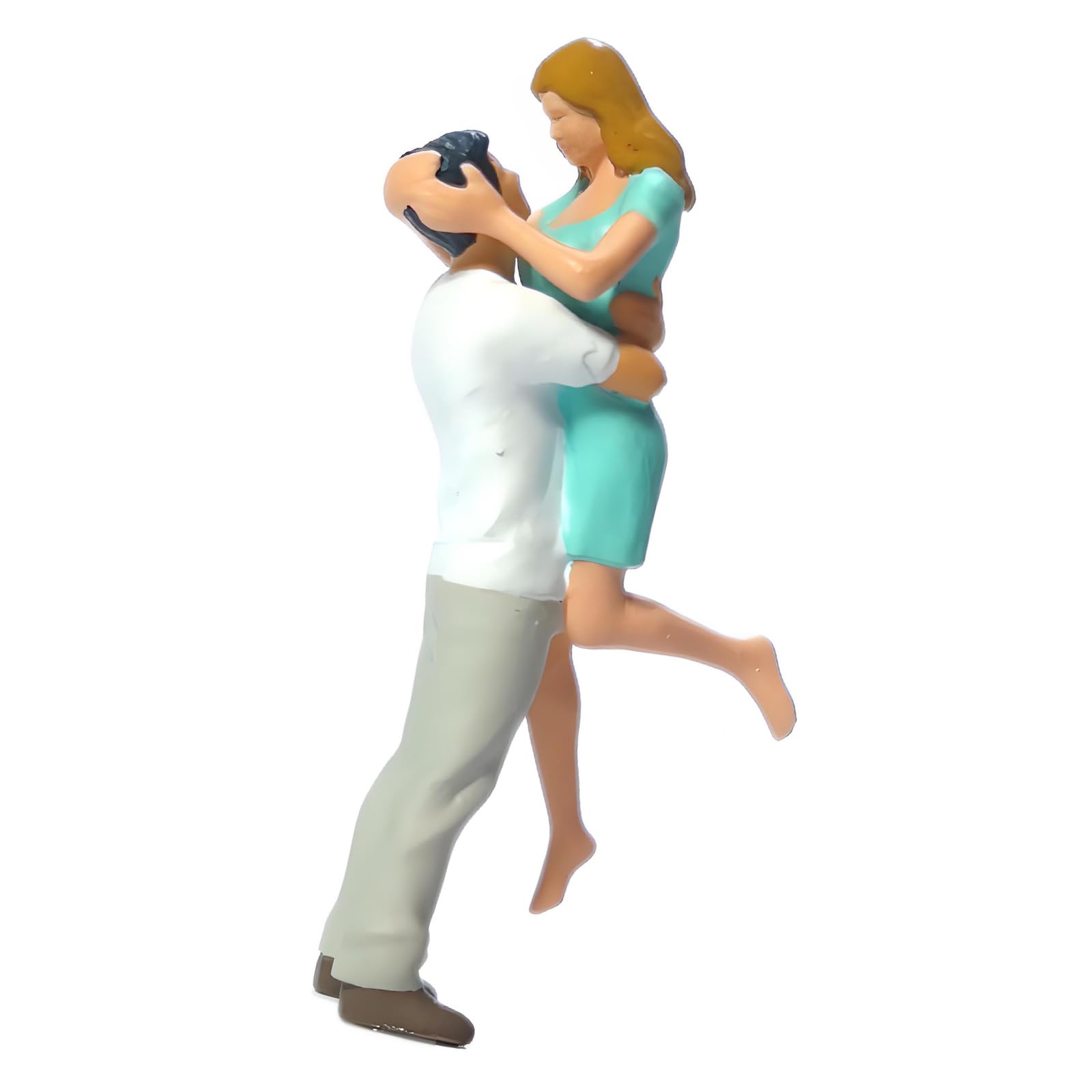 Msioytog Attractive Small Resin Couple Hugging Statue 1/64 Size Miniature Romance Couple Resin Figure Fit Play House & Model Tiny Tender Figurine