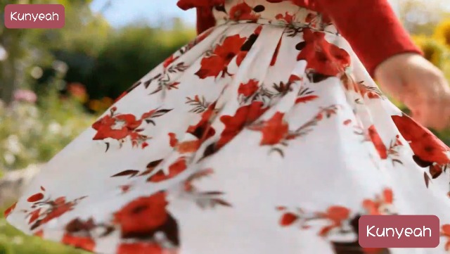 Robe Ancienne Old Navy Fille - Rouge Marine à Petites Fleurs, Taille Medium 8, Manches Longues