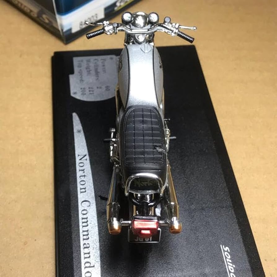 Norton - SOLIDO S 1/18 ノートン コマンド850バイク　ミニチュアミニカー Amazon.co.jp: SOLIDO S 1/18 ノートン コマンド850バイク
