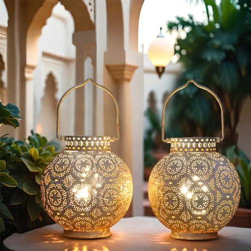 TRIROCKS Set de 2 Lampes de Table Métalliques de Style Marocain 18 cm Haut, Lanternes Sans Fil Alimentées par Batterie avec Lumières LED Féériques pour...
