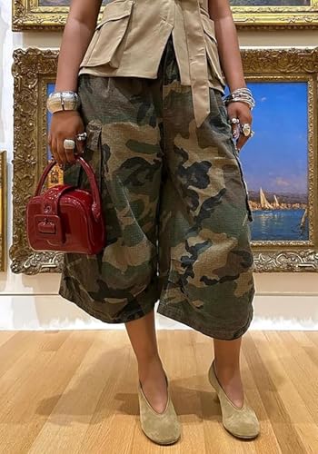 Image of Women's Barrel Camo Pants High Waisted Wide Leg Peated Palazzo Camouflage Capris Baggy Y2k Army Fatigue Trousers