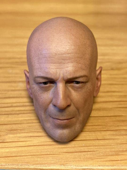 ホットトイズ　ブルースウィリス　ヘッド　美品 Amazon.co.jp: ホットトイズ ブルースウィリス ヘッド : おもちゃ