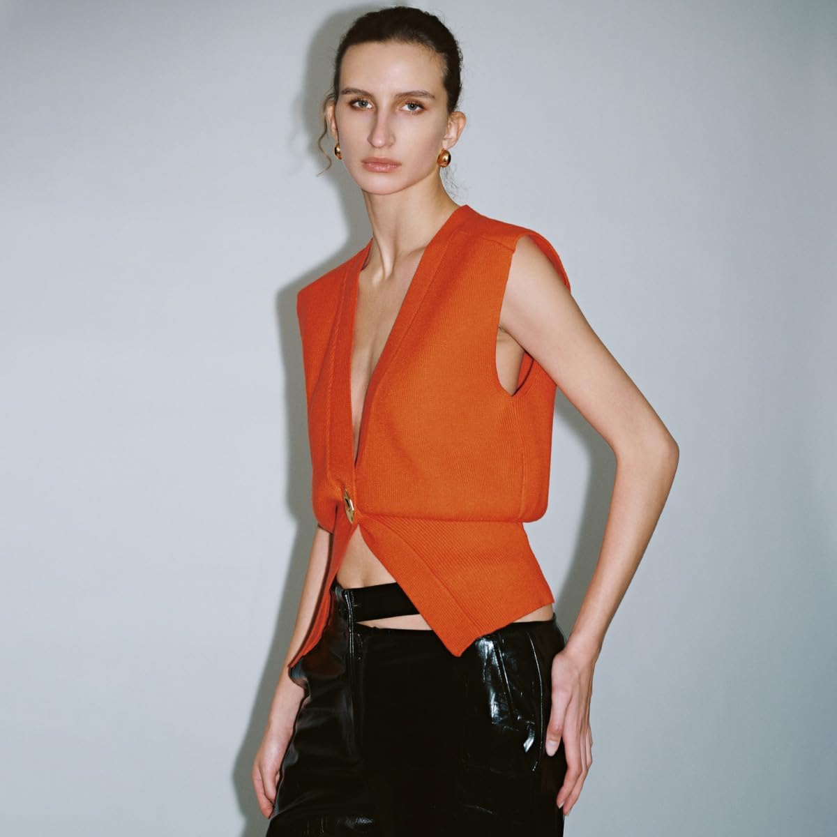 URBAN REVIVO Women's Sweater Vest Sleeveless V-Neck Knit Tops Lightweight with Gold Leaf Button Down Cardigans - Image 2