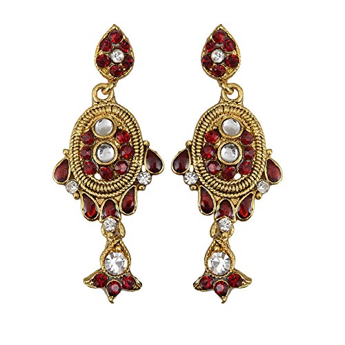 Elegant Silver Pendant Set with Sparkling Crystals