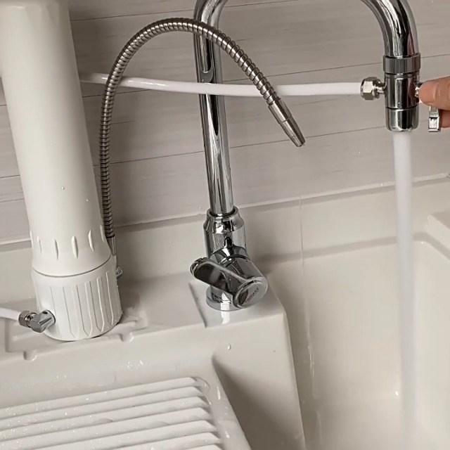 おゆーー IEUYO Brass Faucet Diverter Valve with Aerator for Kitchen