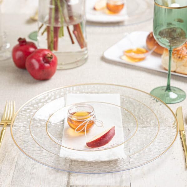 Miniatura 6 de Blue Sky Platos orgánicos martillados con borde dorado transparente, 10 unidades, 9 pulgadas, plástico desechable redondo, diseño elegante para