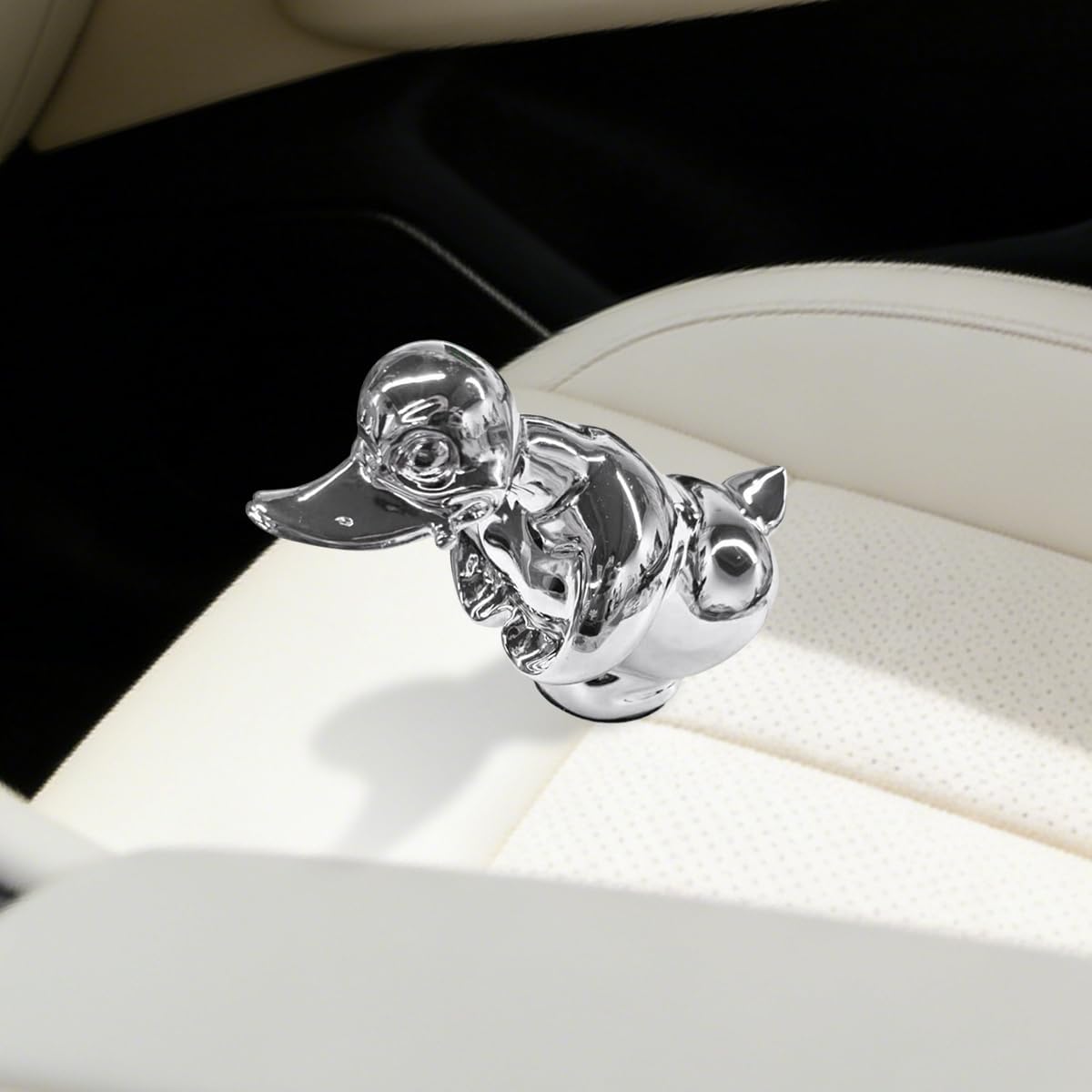 Angry Duck Car Hood Ornament, Self-Adhesive 3D Animal Chromed Metal Car Hood Decoration, High Shine Electroplated Polished Auto Exterior Charm Accessories for Desktop, Cabinet (Silver)