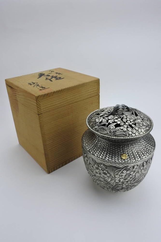 Amazon｜皇室特別記念品 天皇.皇后両陛下ダイヤモンド婚式 奉祝