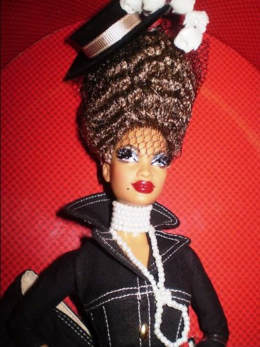 Mattel Barbie ゴールドラベル バイロンラーズです。 Amazon.com: Barbie Gold Label Byron Lars 3rd Doll in