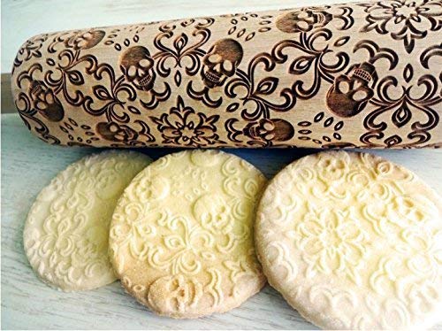 SKULL WREATH Embossing Rolling Pin. Laser engraved dough roller with skull wreath pattern. Halloween cookies and Pottery by Algis Crafts