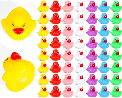 SaiXuan Lot de 56 Canards en Plastique,Petits Canards à Cacher et Mini Canards Colorés en 7 Couleurs (Jaune,Rouge,Vert,Bleu,Rose,Violet,Blanc),Canards Plastique pour Bain,Piscine, Fête et Décoration